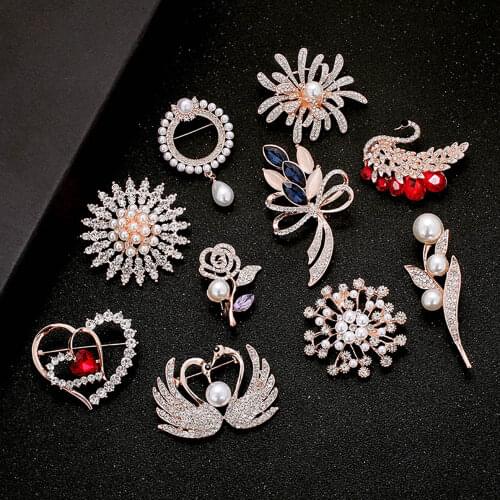 Women Brooch Jewelry Vintage Gold Brooch Pins Fashion High Quality Crystals Imitation Pearl Flower Brooch Wedding Accessories