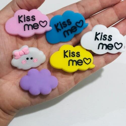 Wholesale 100PCS Mix Kiss Me Cloud PVC Craft Flat Back DIY Children Clothes Shoes Charms Embellishment Scrapbooks Party Gift