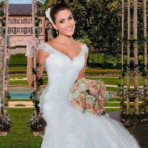 A line V neck Appliques Cap Sleeve Bridal Dresses With Covered Buttons vestido de noiva White Vintage Lace Wedding Dresses