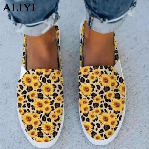 Womens Shoes 2021 Autumn New Fashion Sunflower Print Ladies Comfy Slip On Loafers Home Outdoor Sport Casual Canvas Sneakers