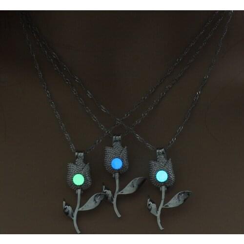 Vintage Glow in the Dark Jewelry with Silver Plated Glow in Dark Rose Flower Shaped Choker Long Pendant Necklace for Women Gift