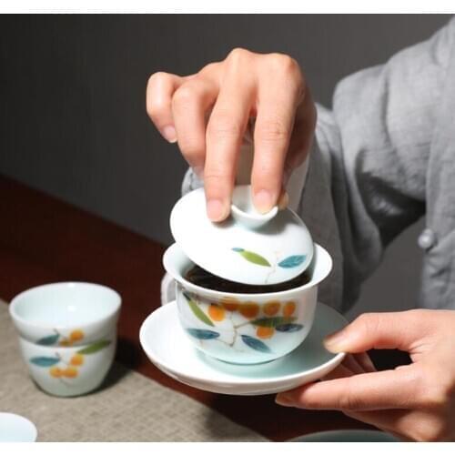 130ml Hand Painted Loquat Pattern Gaiwan Ceramic Celadon Kung Fu Tea Bowl Teacup Teapots Tea Tureen Drinkware Teaware Home Decor