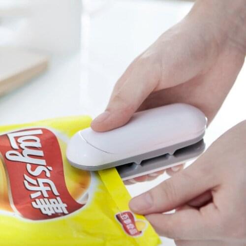 New Mini Portable Sealing Machine Kitchen Tool Snacks Packaging Vacuum Plastic Bag Heat Sealing Machine Closing Capper