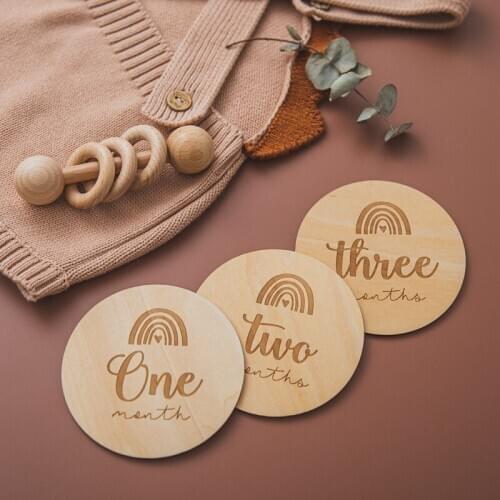 1 set Wooden Baby Month Milestone Card Rinbow Milestone Photograph Cards Birthday Newborn Birth Gift Souvenir Photography Tool