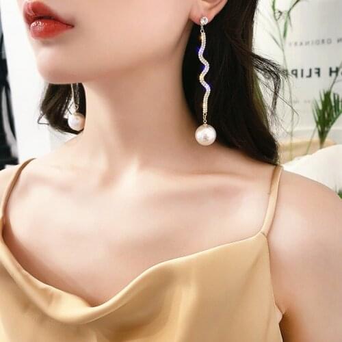 2pcs Fashion Simulated Pearl Pendant Long Chain Cubic Long Earrings Bridal Wedding Pearl Jewelry Drop Earrings