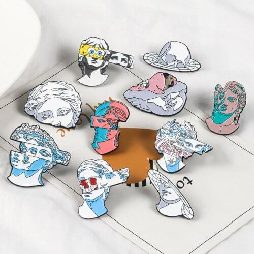 Split Head Sculpture Badges Custom Brooches Art Enamel Pins Cartoon Sponge Patrick Bag Clothes Lapel Pin Jewelry Gift