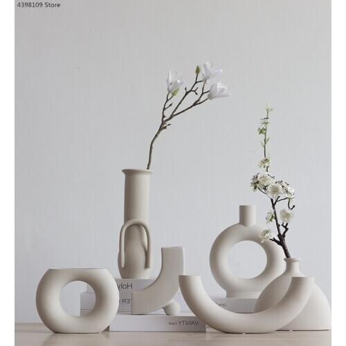 Nordic Ceramic Vase Home Accessories Creative Off-white Simple Mini Flower Arrangement Vase Modern Home Decoration Craft Gift