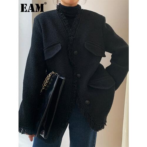 [EAM] Loose Fit Big Size Black Tassel Thick Jacket New V-neck Long Sleeve Women Coat Fashion Tide Autumn Winter 2021 1DD2954