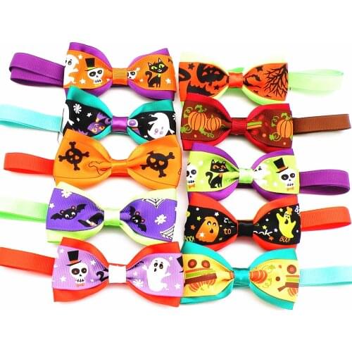 50/100pcs Halloween Dog Bowties Dog Accessories Skulls Cat Dog Bow Ties Holiday Pet Supplies