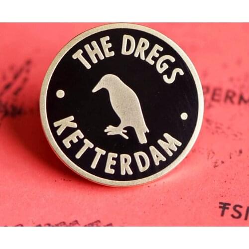 Gothic Six of Crows Inspired The Dregs Raven Enamel Brooch Pin Hat Bag Collar Lapel Pins Badges Fashion Jewelry Accessories
