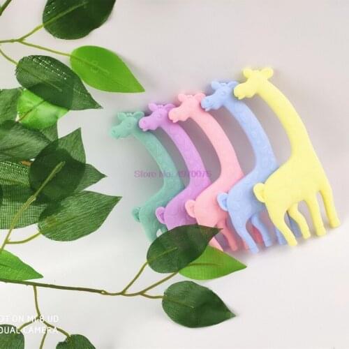 DHL 200pcs Giraffe Silicone Teether BPA Free Baby Teethers Deer Shaped Baby Teething Toys Food Grade Baby Nursing