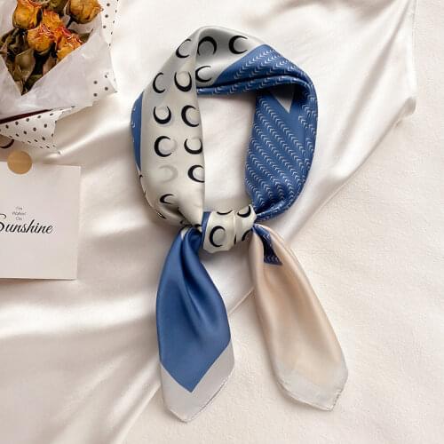 2021 Autumn Luxury 70X70CM Square Towel New Sunscreen Silk Scarves Female Popular Dustproof Kerchief Fashion Letter Print Shawls