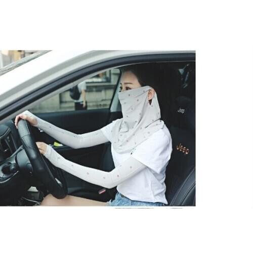 In the summer, womens arm sleeves of car drivers are protected from sun. Silk covered arms protect for Toyota car