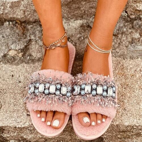 Warm Slippers Women Furry Plush Ladies Luxury Beaded Fluffy Woman Causal Comfort Home Shoes Female Outside Winter New