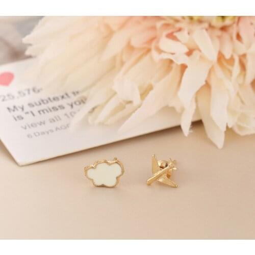 2Pcs Asymmetric Airplane White Cloud Shaped Earrings Sweet Small Stud Earrings Brinco Bijoux Ear Studs Female Jewelry Gift