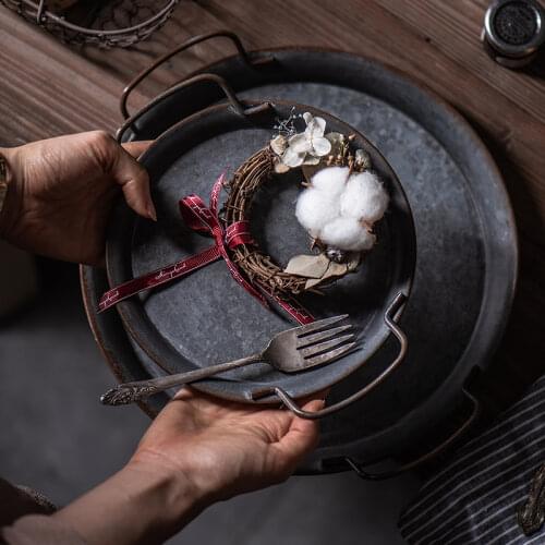 Retro Metal Plate Handcrafted Round Vintage Storage European Fruits Bread Tray With Handles Home Decoration Garden Restaurant