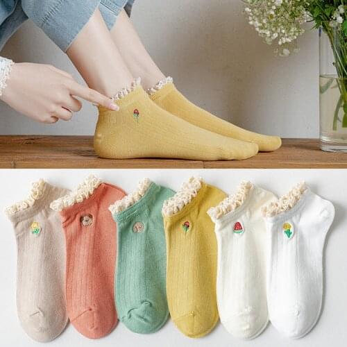 The New Women Fashion Cute Cotton Lace Short Heel Boat Socks Pastoral Style Shallow Mouth High Quality Embroidery 6 Pairs Female