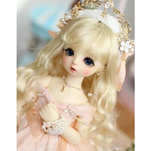 BJD Doll Wigs Fits the 1/6 1/8 size and OB11 size Fashionable Super Soft Silk Micro Roll Wigs with Wave Girl Milk Silk Gold