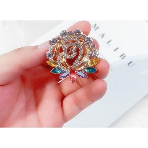 Women Fashion Geometric Brooch Round Flower Scarf Buckle Brooches for Women Fixed Clothes Pins Jewelry Accessories Gift