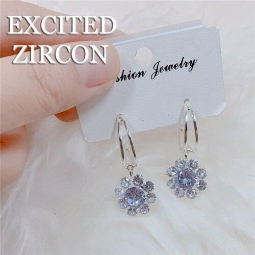 EXCITED ZIRCON Stud Earrings