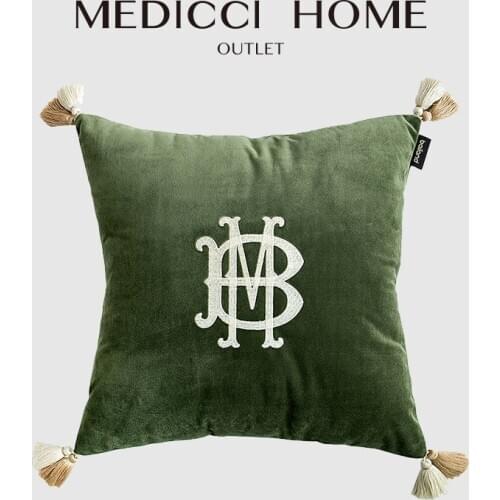 Medicci Chic Home Decor Throw Pillow Cover Designer Fashion Letters Chenille Embroidery Tassel Coussins Cushion Case 45x45cm