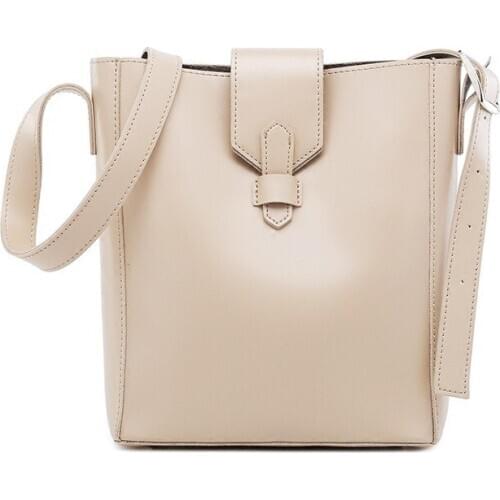 2019 new Messenger bag shoulder bag college wind casual shoulder bag fashion ladies bag shoulder bag