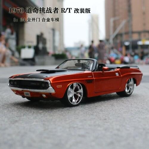 Bburago 1:24 1970 Dodge Challenger 1:24 Simulation Alloy Car Model Convertible Classic Car Model gift Collection Ornaments