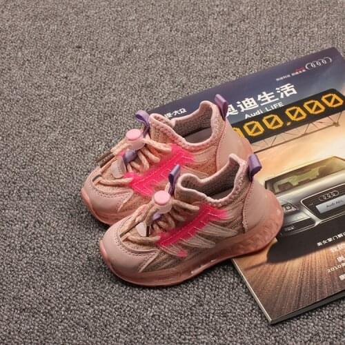 2021 Spring/autumn New Childrens Flying Woven Wings Lighted Sneakers for Boys and Girls Breathable Bottom Leisure Baby Shoes