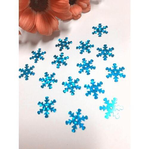 500pcs/lot 25mm Snowflake PVC Sequins With 1 Center Hole Christmas Gift DIY Clothes Navidad Ornaments Laser Light Blue