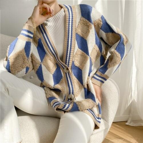 New 2020 Womens Sweaters Autumn Winter Fashionable Buttons Casual V-Neck Oversize Cardigans Diamond Knitwear SWC1040