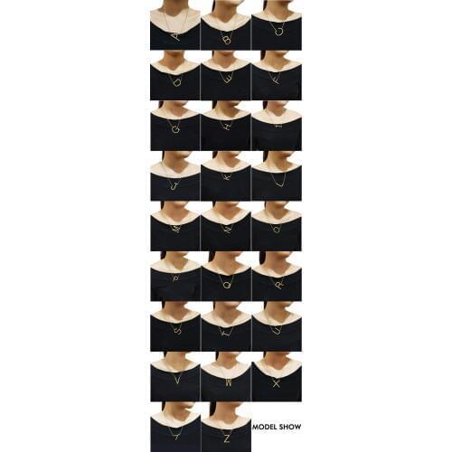 New 2019 stainless steel pendant necklace with 26 letters of English is popular jewelry for mom and girlfriend