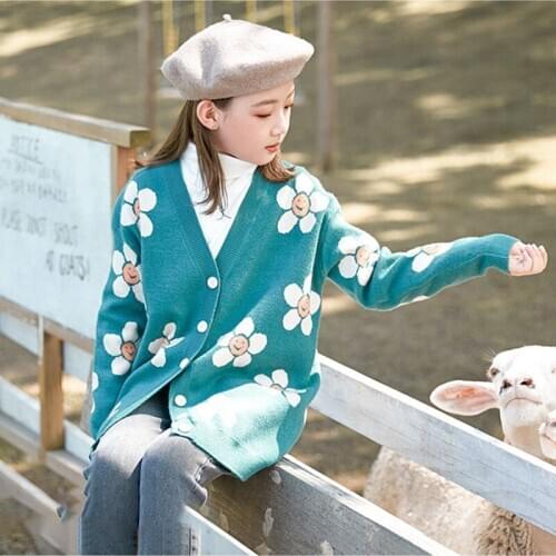 Spring and autumn knitted cardigan sweater childrens sweater girls' sweater childrens clothing winter childrens clothing