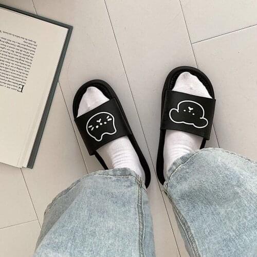 Cartoon slippers female summer outside wearing couple thick bottoms a hundred students sandal slippers girl heart bath slippers