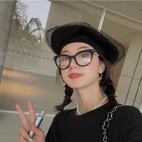 Women Vintage Solid Color Beret Cap With Mesh Veil Winter British Style Beanie Hat Retro French Gorros