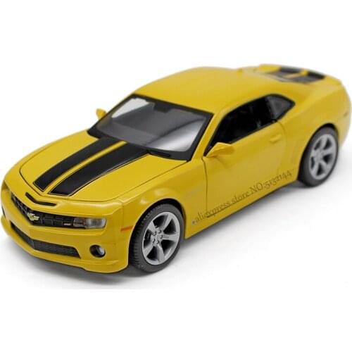 Maisto 1:24 Chevrolet Camaro Bumblebee alloy super toy car model For with Steering wheel control front wheel steering toy car