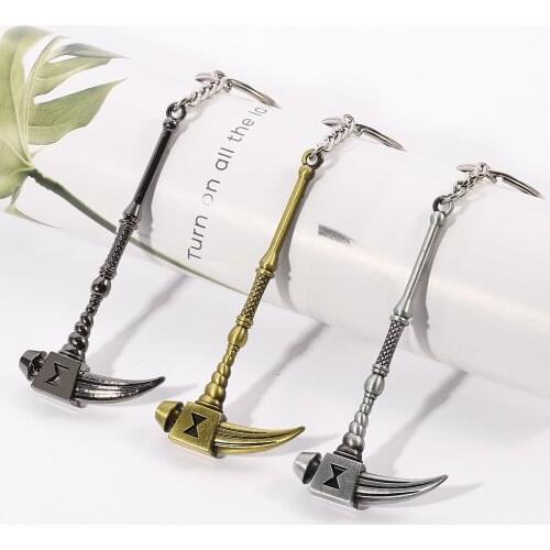Fashion Demon Sickle Hammer Pendant Keychain 3 Colors Weapon Model Men Key Chains Jewelry Birthday Gifts