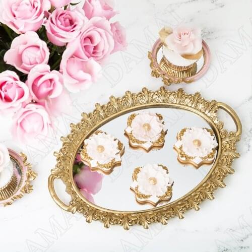 Relief Resin Mirror Storage Tray Retro Bedroom Cosmetic Container Hollow Out Wedding Desktop Cake Organizer Home Decoration