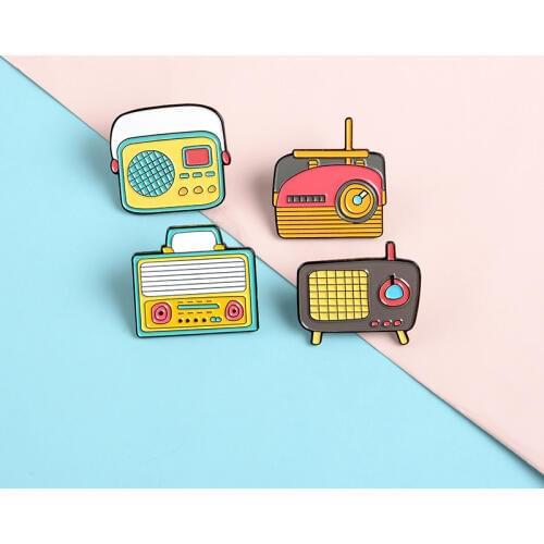 Cartoon Creative Radio TV Enamel Brooch Retro Alloy Badge Denim Clothes Bag Pin Cute Sweet Woman Jewelry Accessories Gift