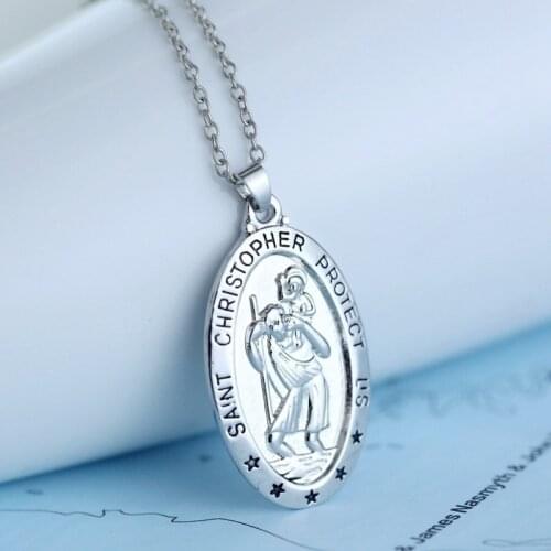 2020 New Retro St. Christopher Oval Pendant Necklace for Women Fashion Pendant Clavicle Chain Accessories Party Jewelry
