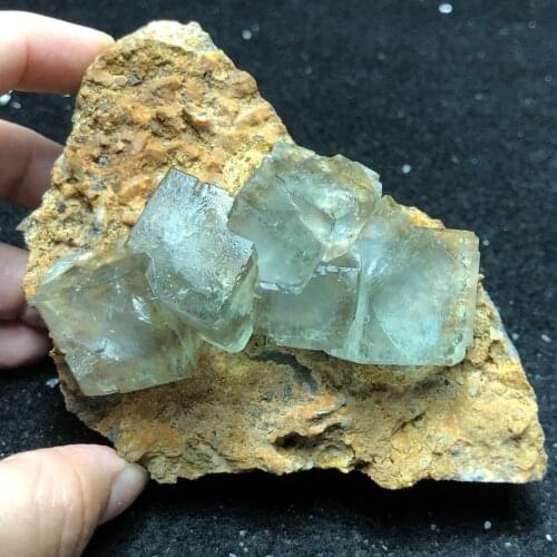 420.7gNatural transparent green fluorite and mica crystal mineral healing ring vein teaching specimen home decoration