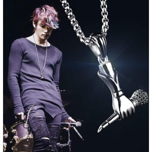 2019 new arrived Hip Hop Rock Holding a microphone necklaces pendants fashion statement necklace men jewelry gifts