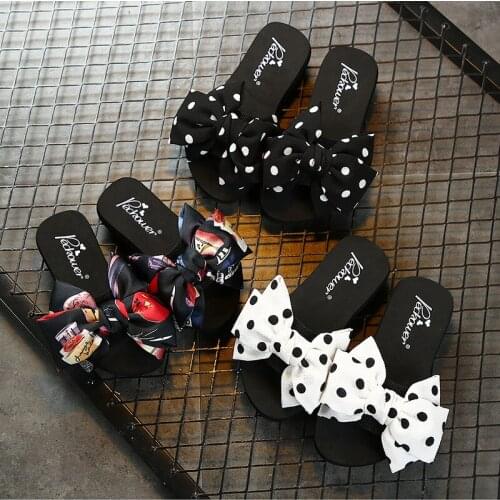 Slippers for Girls Bow Knot Polka Dot Wearable Soft Sole Slides Outdoor Slippers Anti-Slippery Stylish Children Flip Flop Flat
