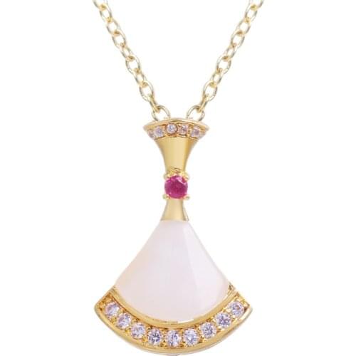 Bettyue Fashion Statement Simplicity Fan Shape Necklace Women Noble Choice Lovely Ornament Dazzling Decoration Party Fancy Gift