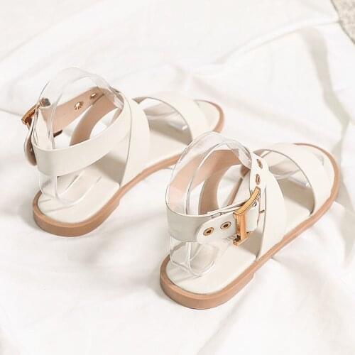 2021 New Summer Large Size Womens Shoes One-word Buckle Flat Sandals Female Xia Yinglun Wild Roman Shoes Ins Tide