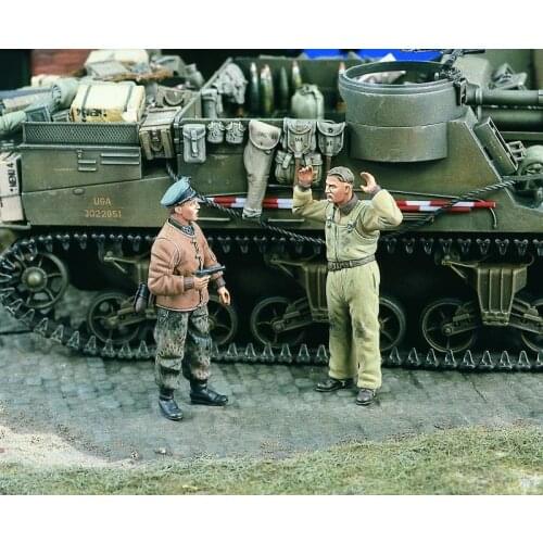German Resin Soldiers of World War II German Soldiers and US Prisoners of War Two-Person Kit Model 1:35