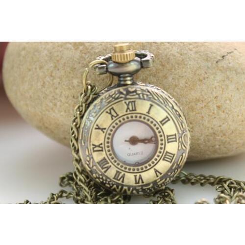 Vintage Fashion quartz Roman numerals Hollow Modern hours pendant Necklace pocket watches