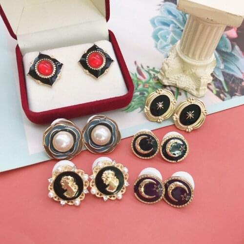Vintage Styles Retro Abstract Human Face Moon Star Enamel Earrings Stud For Women Brincos