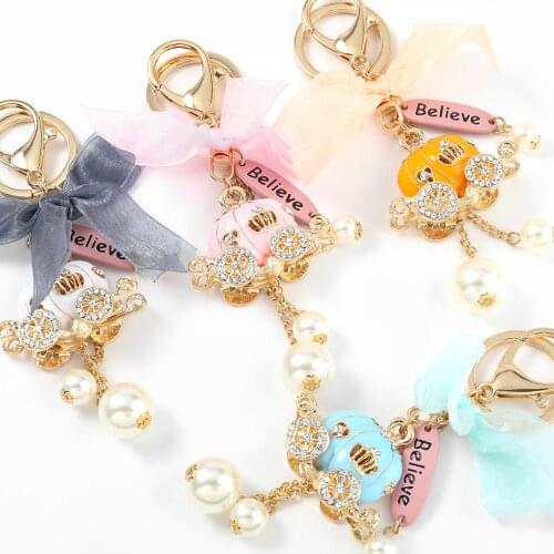 Fashion Metal Dripping Rhinestone Pumpkin Car Keychain Womens Popular Backpack Pendant Campus Accessories