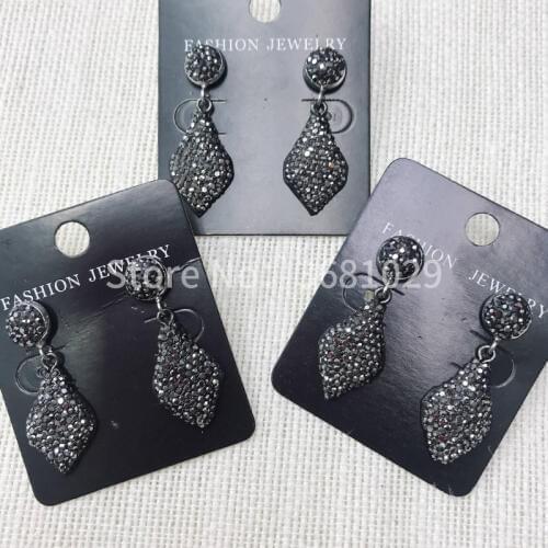 Delicate fashionable snakeskin rhinestone earrings with beautiful drop drop earrings