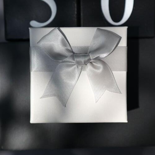Gift Box high Quality White Box With Grey Pink Bow Wedding Necklace Ring Earring Pendant Boxes Jewelry Package Gift box